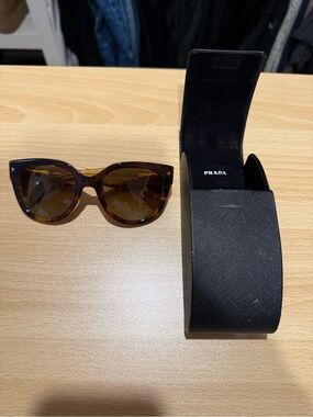 Prada Tortoiseshell Cat-Eye Sunglasses in Havana Brown - Polarized